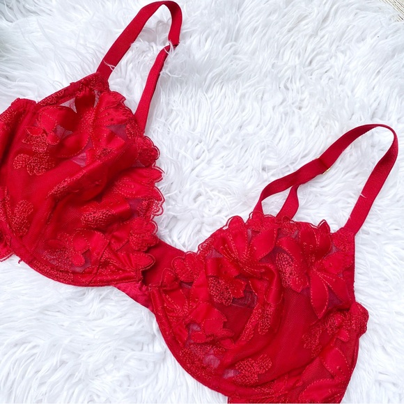 Victoria’s Secret Red Floral Appliqué Lace Bra - Picture 7 of 7